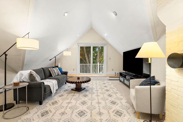 39 Broad St 5, Newburyport, MA 01950