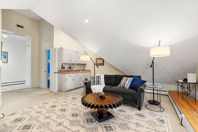 39 Broad St 5, Newburyport, MA 01950