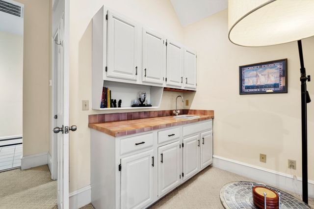 39 Broad St 5, Newburyport, MA 01950