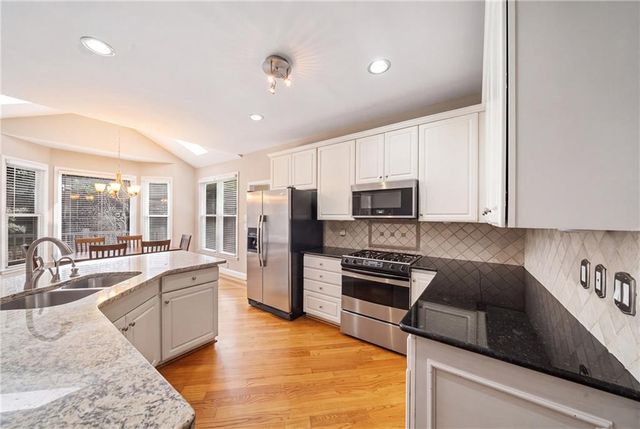 135 Nautica Way, Roswell, GA 30076