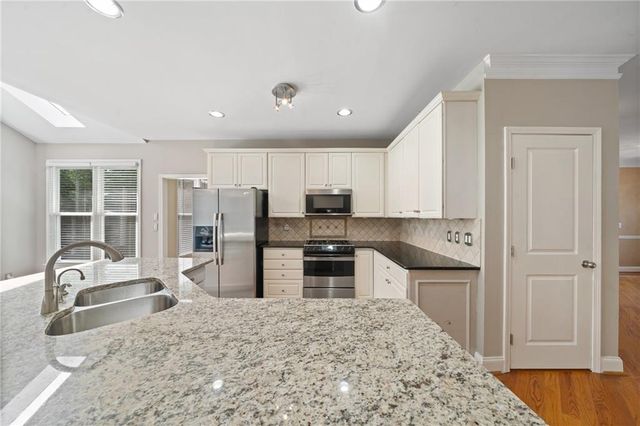 135 Nautica Way, Roswell, GA 30076