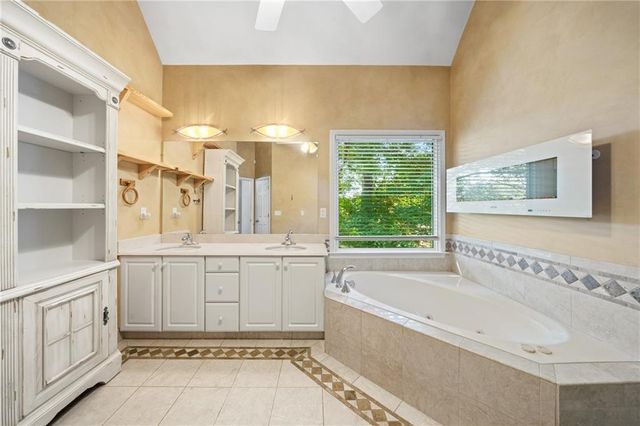 135 Nautica Way, Roswell, GA 30076
