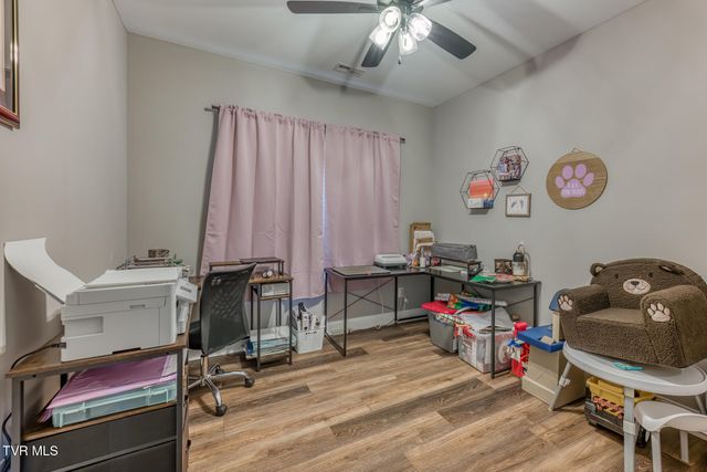 1381 Orchard View Lane, Piney Flats, TN 37686