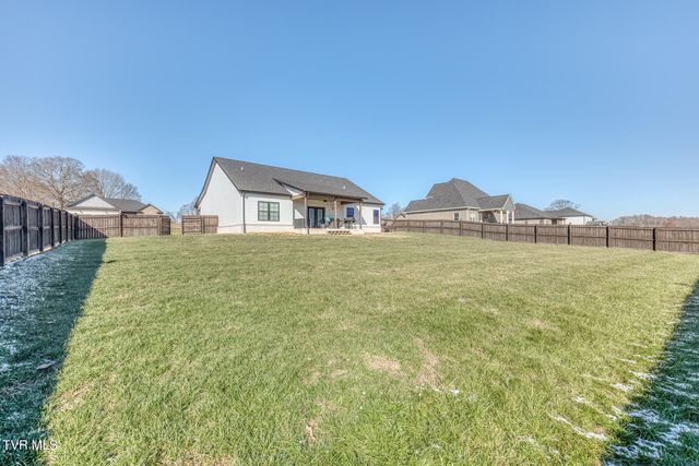 1381 Orchard View Lane, Piney Flats, TN 37686