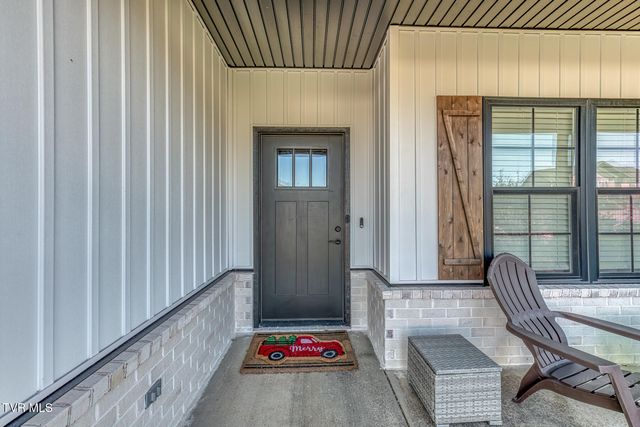 1381 Orchard View Lane, Piney Flats, TN 37686