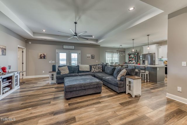 1381 Orchard View Lane, Piney Flats, TN 37686