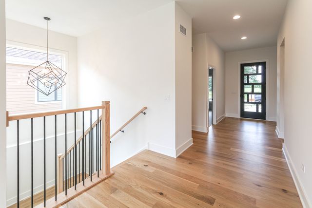 1033 Emerald Drive, Naperville, IL 60540