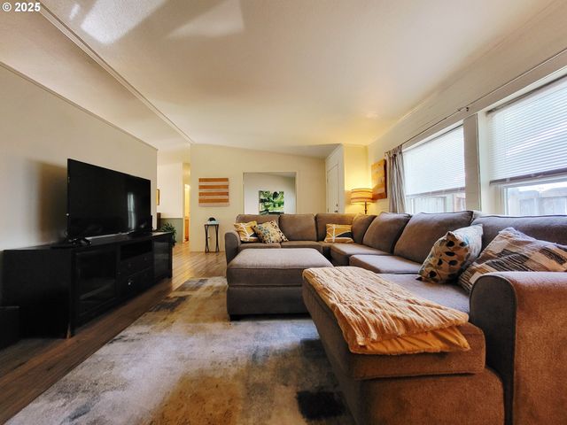 2350 N TERRY St 55, Eugene, OR 97402