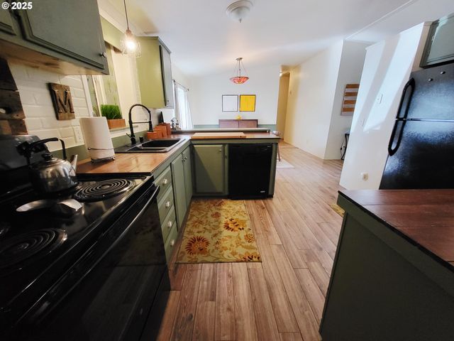 2350 N TERRY St 55, Eugene, OR 97402