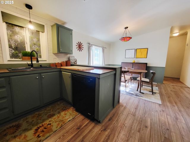 2350 N TERRY St 55, Eugene, OR 97402