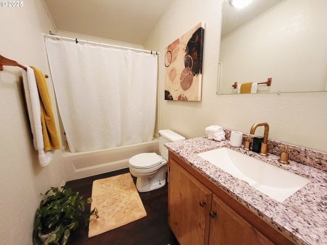 2350 N TERRY St 55, Eugene, OR 97402