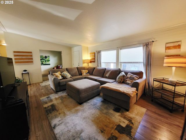 2350 N TERRY St 55, Eugene, OR 97402