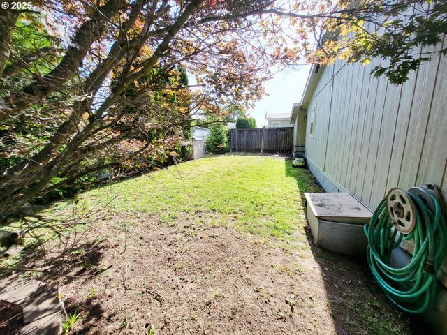 2350 N TERRY St 55, Eugene, OR 97402