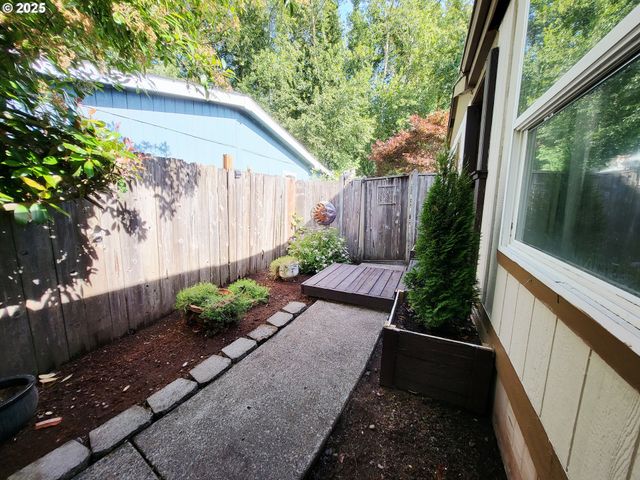 2350 N TERRY St 55, Eugene, OR 97402