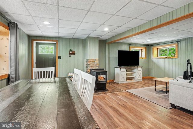 1990 RED BANK RD, Dover, PA 17315