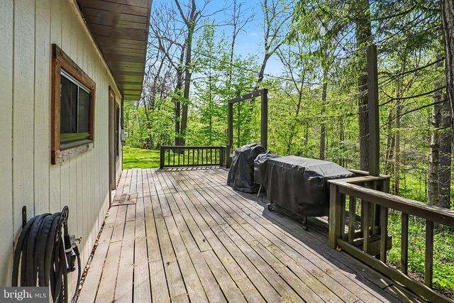 1990 RED BANK RD, Dover, PA 17315