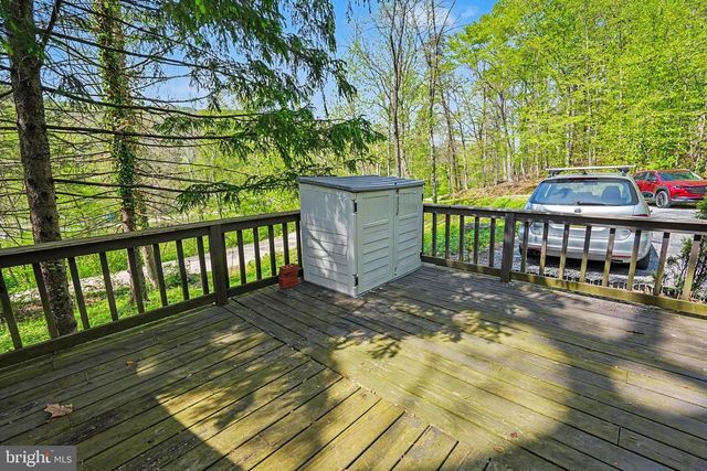 1990 RED BANK RD, Dover, PA 17315