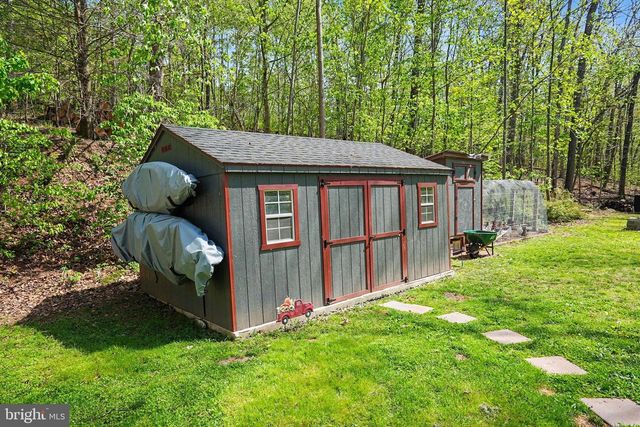 1990 RED BANK RD, Dover, PA 17315