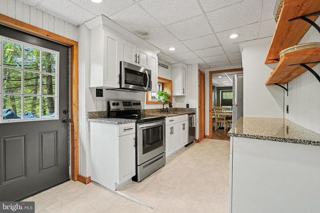 1990 RED BANK RD, Dover, PA 17315