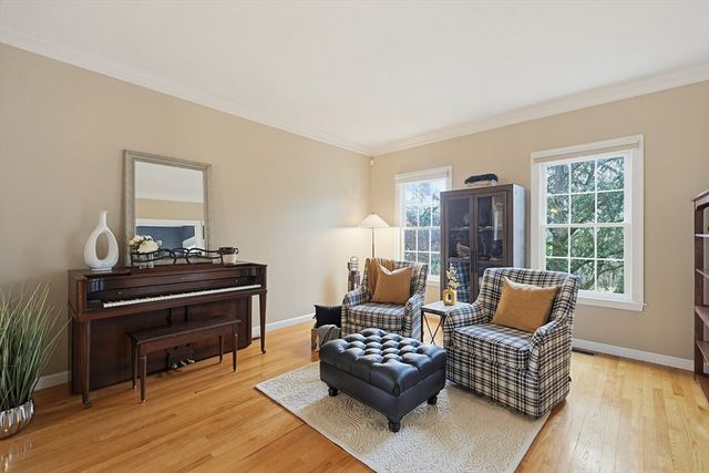 491 Acorn Park Dr 62, Acton, MA 01720