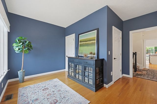 491 Acorn Park Dr 62, Acton, MA 01720