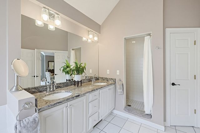 491 Acorn Park Dr 62, Acton, MA 01720