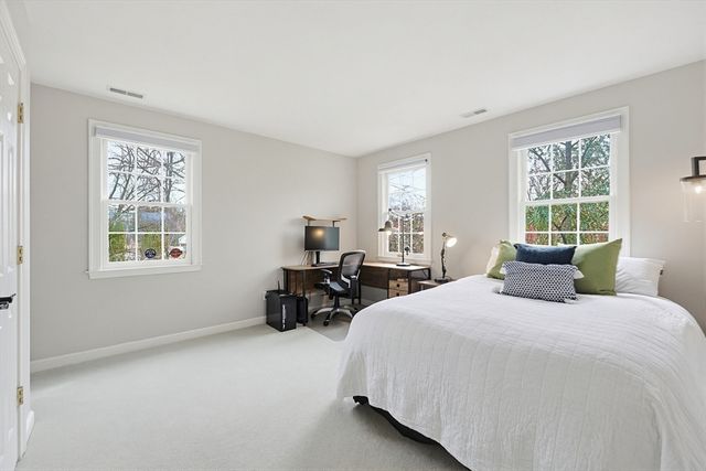 491 Acorn Park Dr 62, Acton, MA 01720