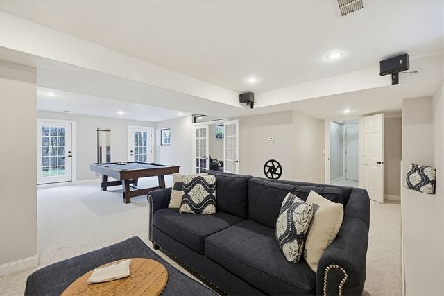 491 Acorn Park Dr 62, Acton, MA 01720