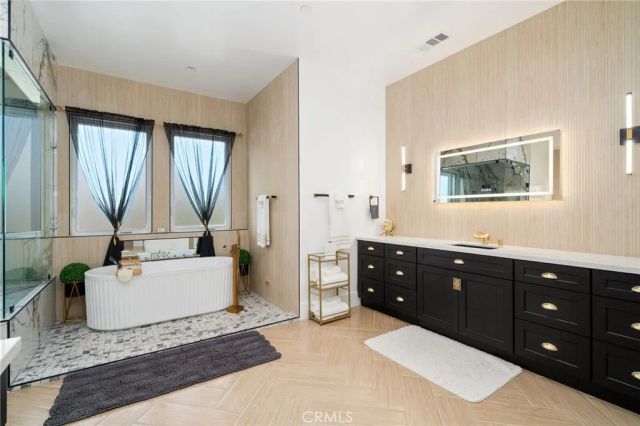 4415 Parkview Drive, Lakewood, CA 90712