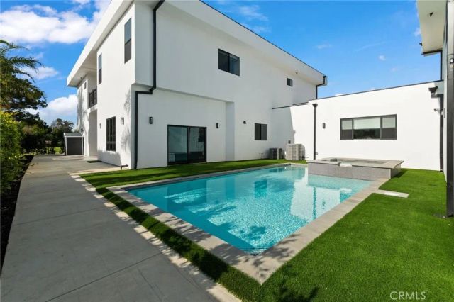 4415 Parkview Drive, Lakewood, CA 90712