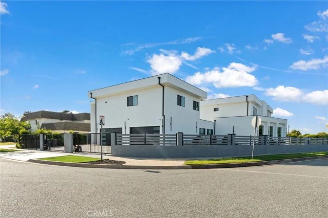 4415 Parkview Drive, Lakewood, CA 90712