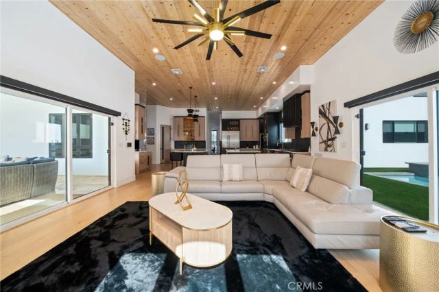 4415 Parkview Drive, Lakewood, CA 90712