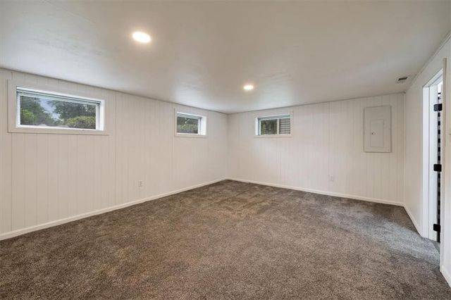 9934 England Drive, Overland Park, KS 66212