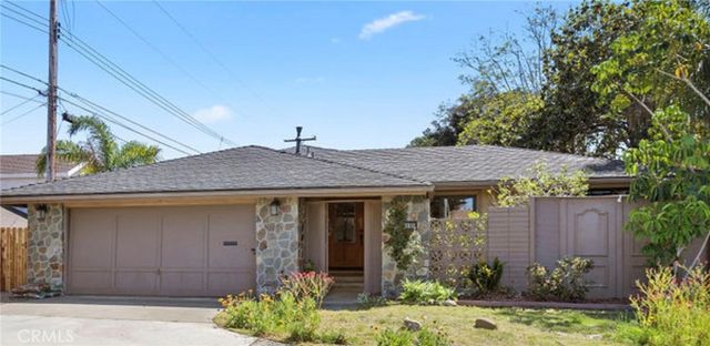 8222 Prestwick Circle, Huntington Beach, CA 92646