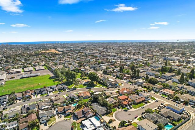 8222 Prestwick Circle, Huntington Beach, CA 92646