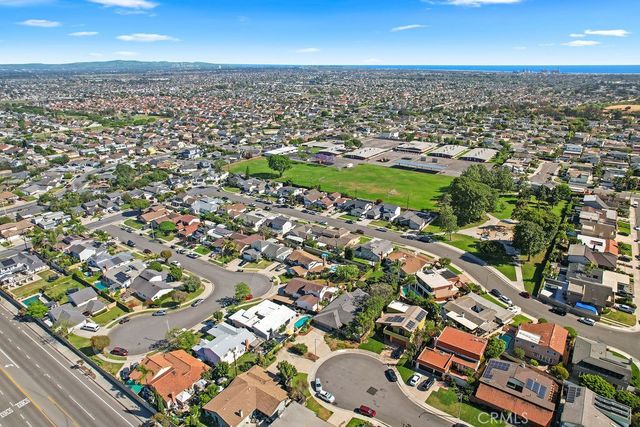 8222 Prestwick Circle, Huntington Beach, CA 92646