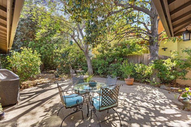 8222 Prestwick Circle, Huntington Beach, CA 92646