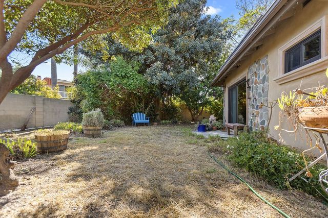 8222 Prestwick Circle, Huntington Beach, CA 92646