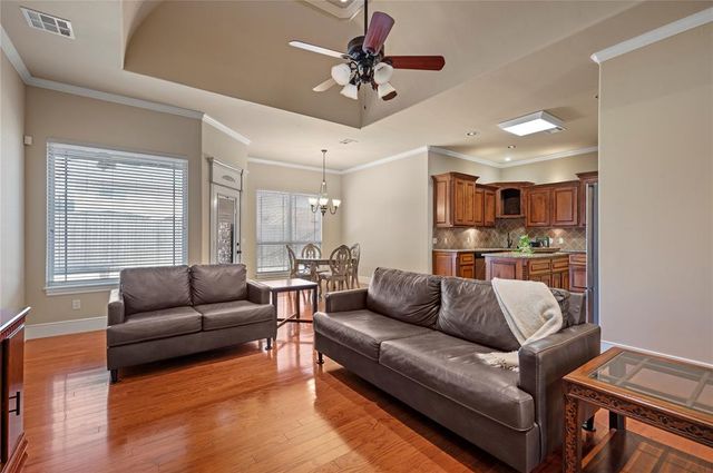 604 Eastmoor Court, Moore, OK 73160