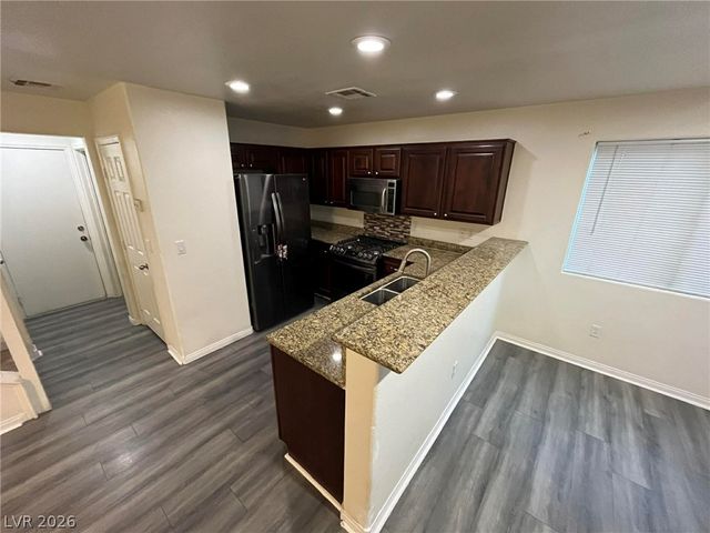 6311 Blue Twilight Court, Las Vegas, NV 89108