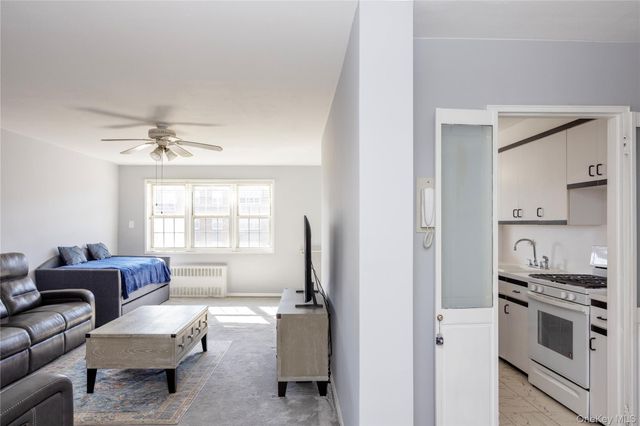 84-39 153rd Avenue 5A, Howard Beach, NY 11414