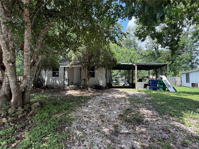808 S Anderson Street, Angleton, TX 77515
