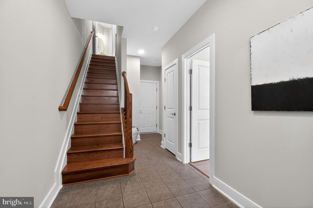 716 DIAMOND AVE, Alexandria, VA 22301