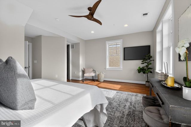 716 DIAMOND AVE, Alexandria, VA 22301