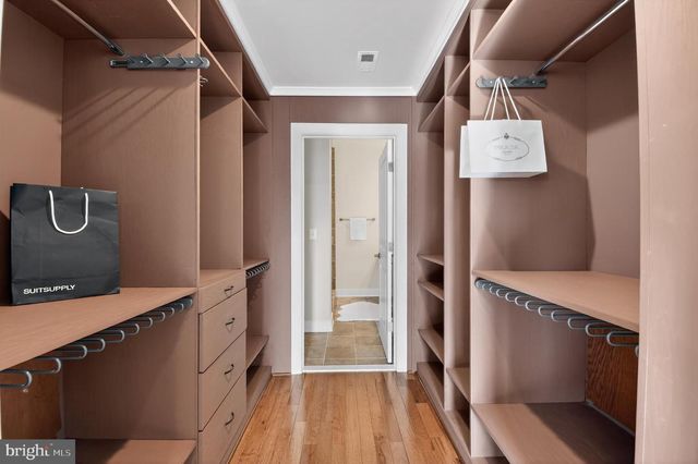 716 DIAMOND AVE, Alexandria, VA 22301