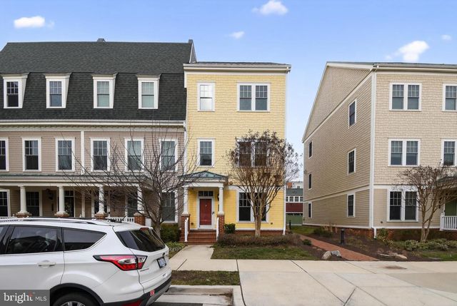716 DIAMOND AVE, Alexandria, VA 22301