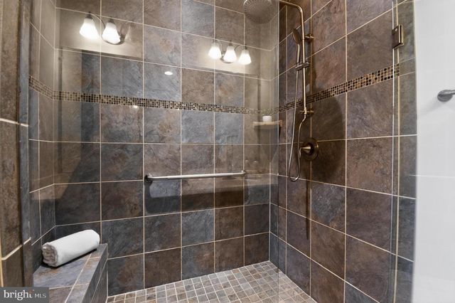 716 DIAMOND AVE, Alexandria, VA 22301