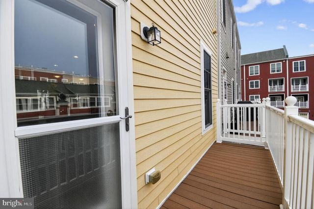 716 DIAMOND AVE, Alexandria, VA 22301