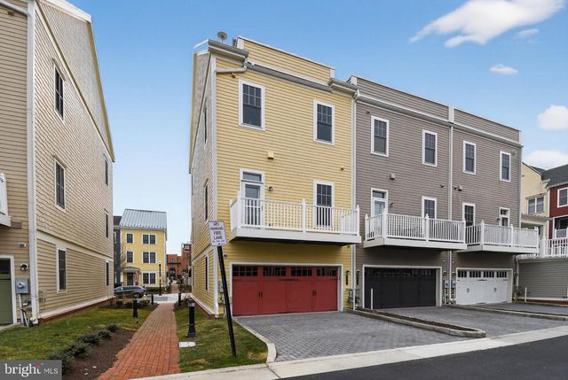 716 DIAMOND AVE, Alexandria, VA 22301