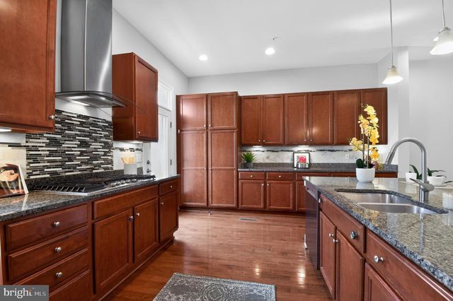 716 DIAMOND AVE, Alexandria, VA 22301